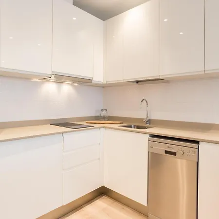 Apartment Urbe10 Premium Atarazanas 4 Bedrooms *