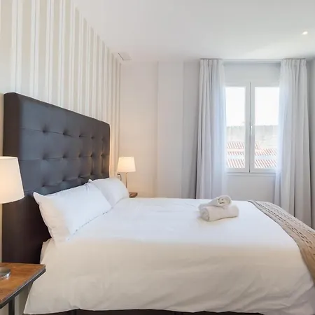 Apartment Urbe10 Premium Atarazanas 4 Bedrooms *