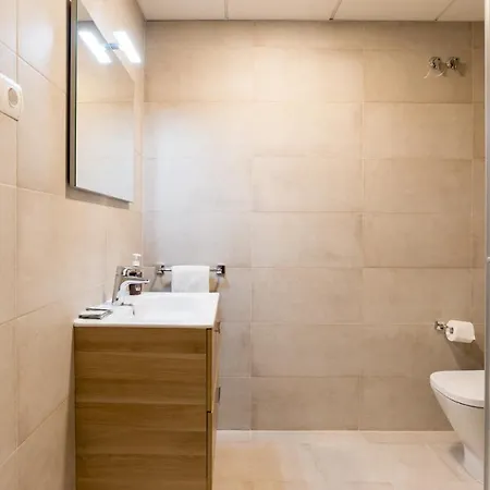 Urbe10 Premium Atarazanas 4 Bedrooms Apartment