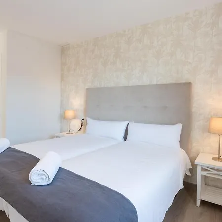 Apartment Urbe10 Premium Atarazanas 4 Bedrooms