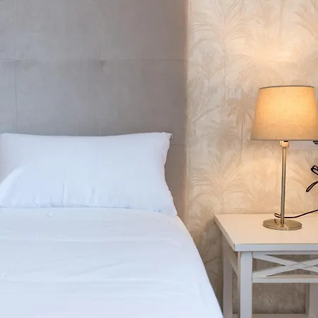 Urbe10 Premium Atarazanas 4 Bedrooms Apartment Malaga