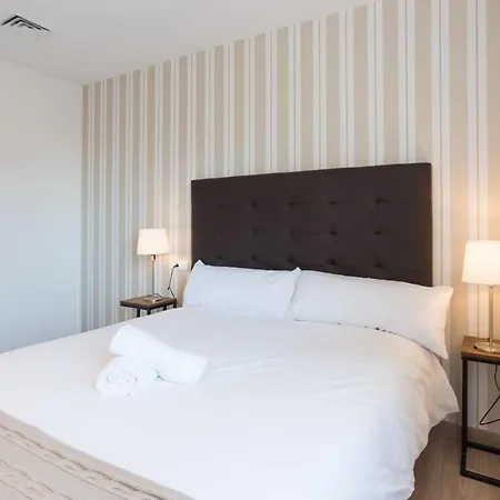 Urbe10 Premium Atarazanas 4 Bedrooms Apartment *